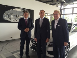 Oberbürgermeister Rentschler besucht die Firma Widmann